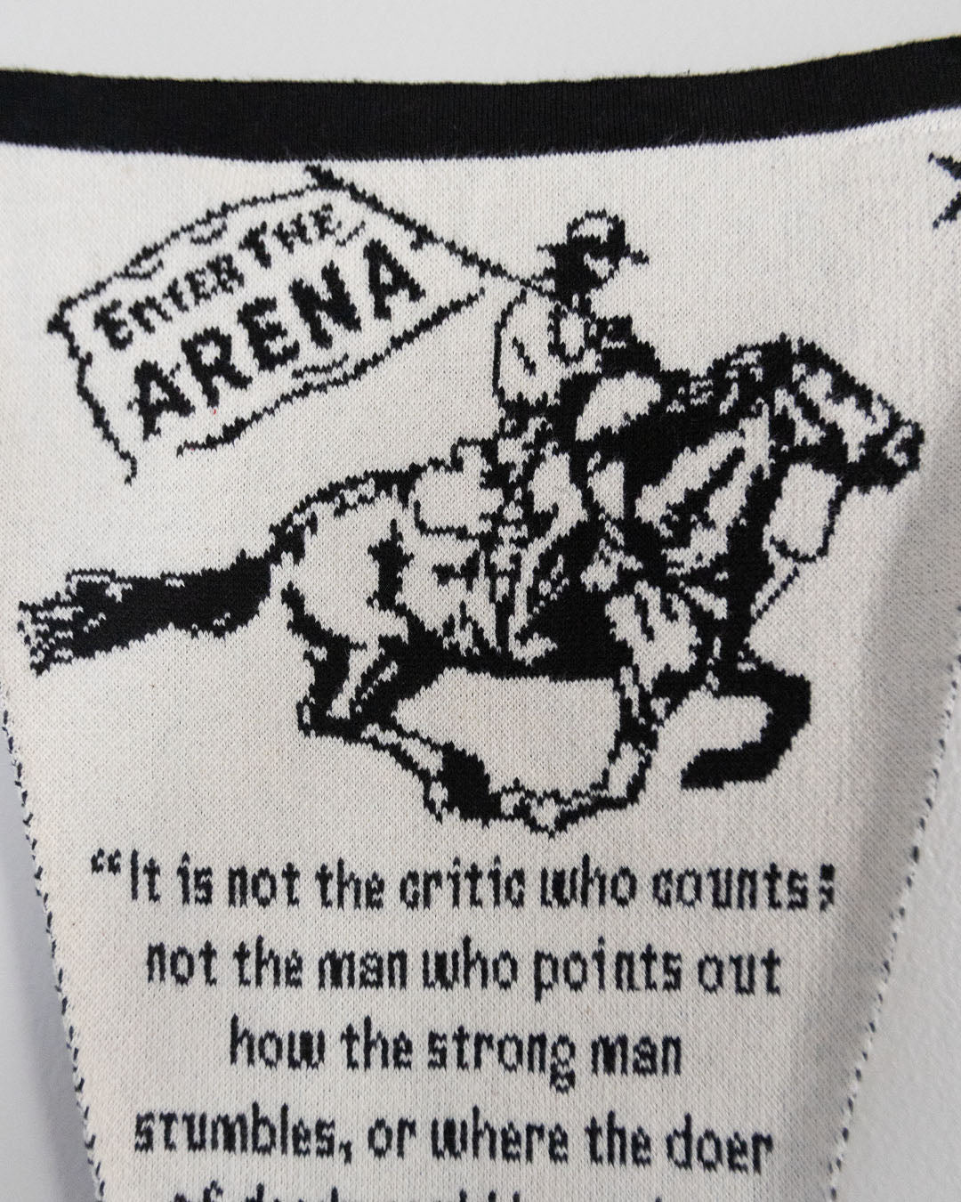Arena Pendant